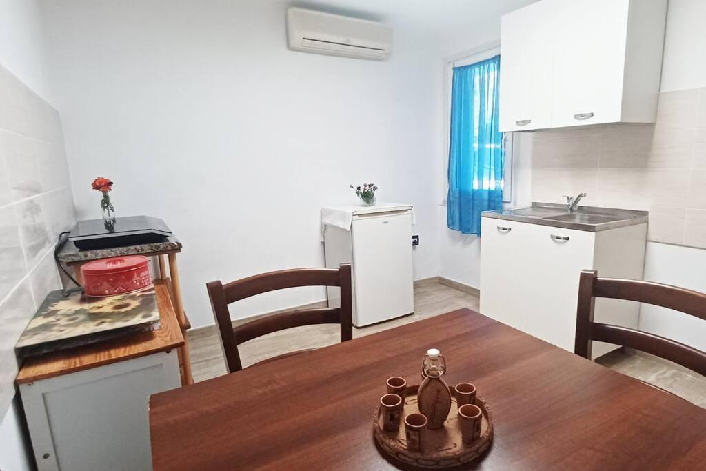 Appartamento Sul Mare Su Forti Luaran gambar